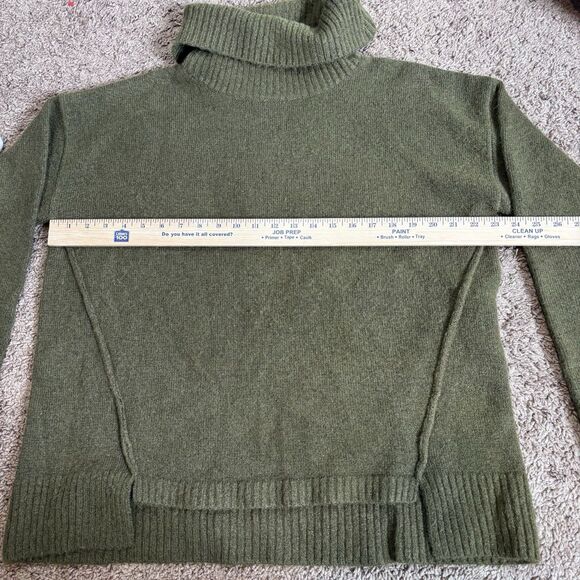 Andree By Unit oversizes Women's Olive Green Turtleneck Sweater Size Small - Picture 11 of 14
